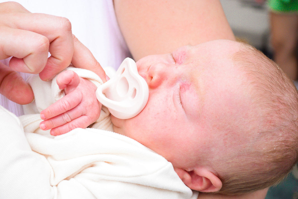 Baby soothing with a Bubba Fresh silicone dummy